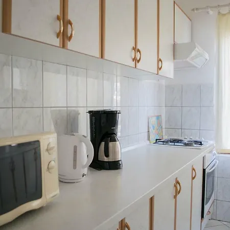 Apartment Luka *